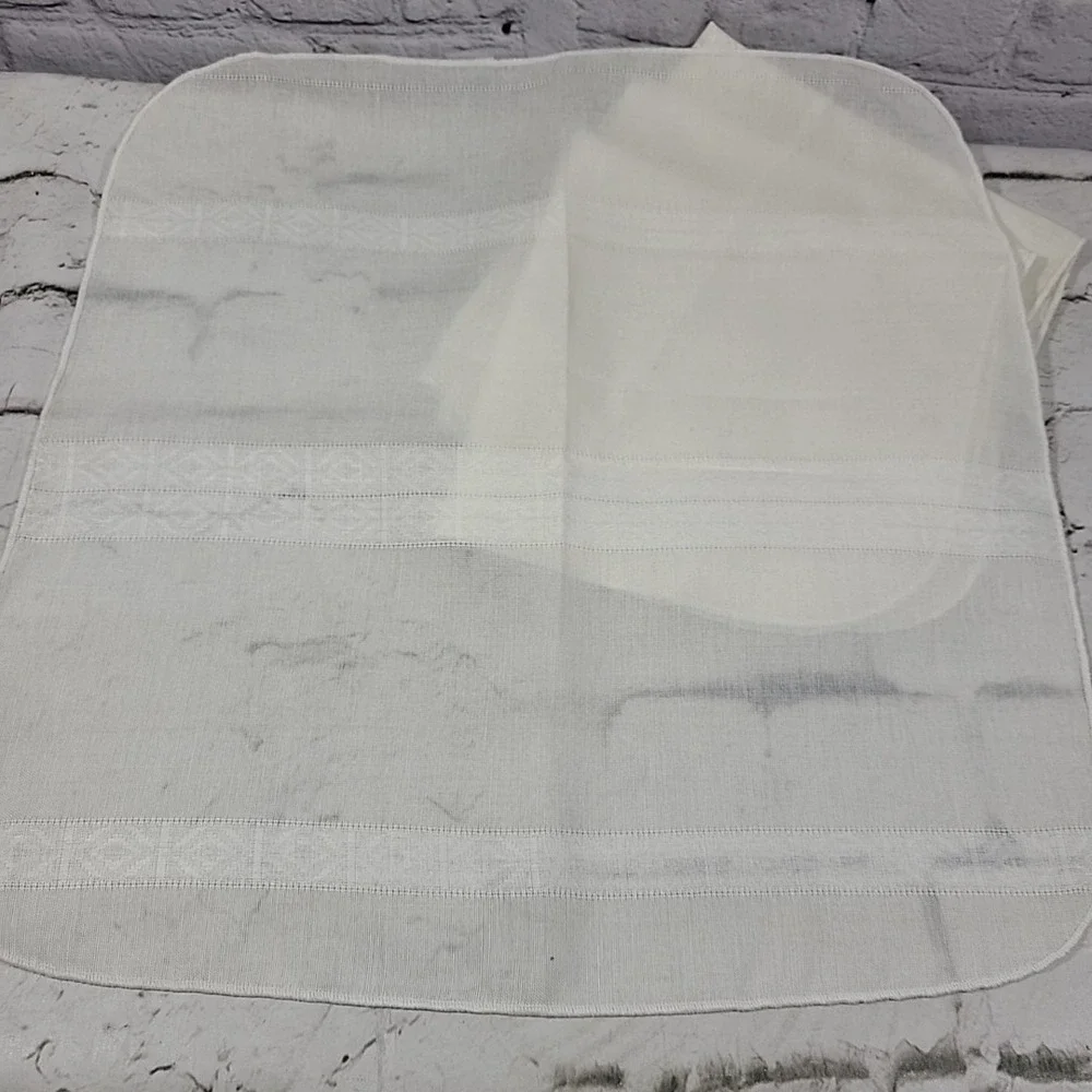 LARGE VINTAGE LINEN NAPKINS - SQUARE White Lot Of‎ 4